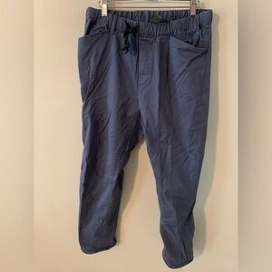 Men’s mountain hardwear navy pants medium